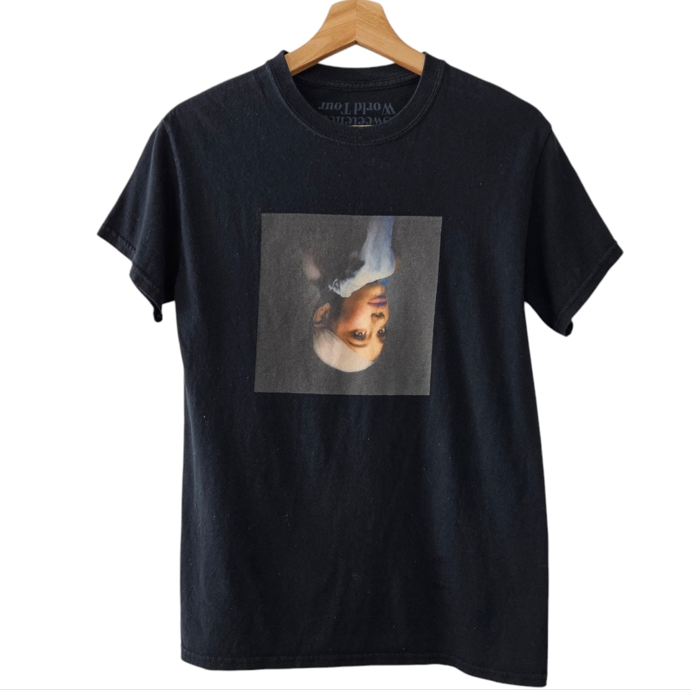Ariana Grande Sweetener Black Short Sleeve Concert Tour T-shirt